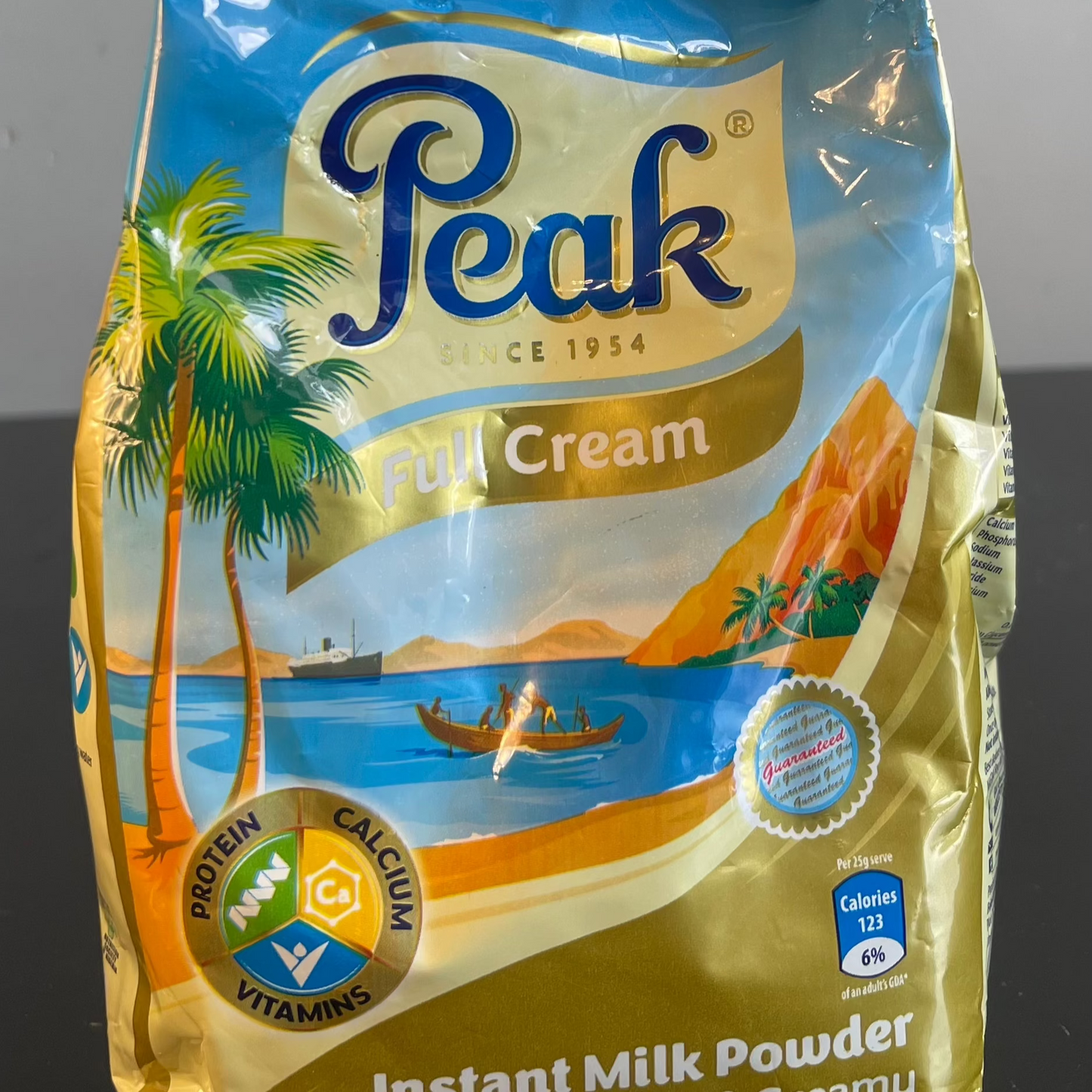 Full cream Peak milk
