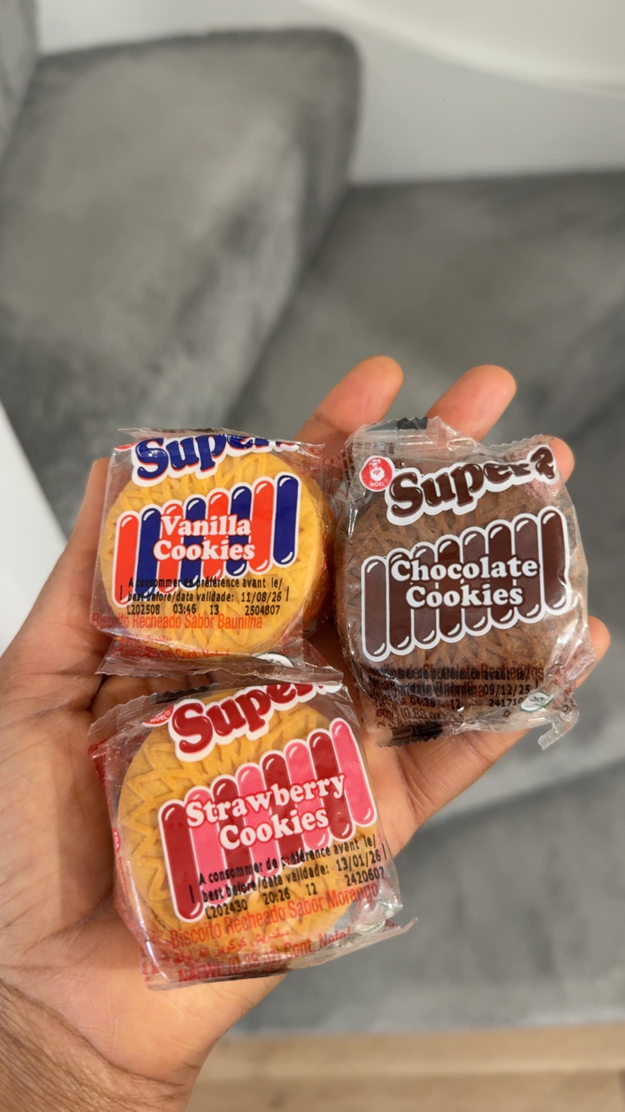 Super 2 biscuit (vanilla, strawberry, chocolate)